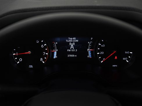 Used 2025 Jeep Compass Trailhawk AWD/4WD image 24