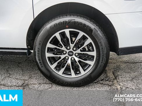 Used 2025 Ford Expedition Max Platinum AWD/4WD image 12