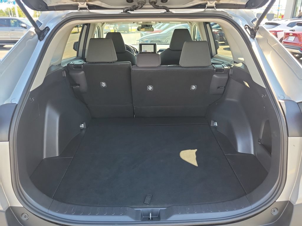 Used 2024 Toyota RAV4 XLE FWD image 12