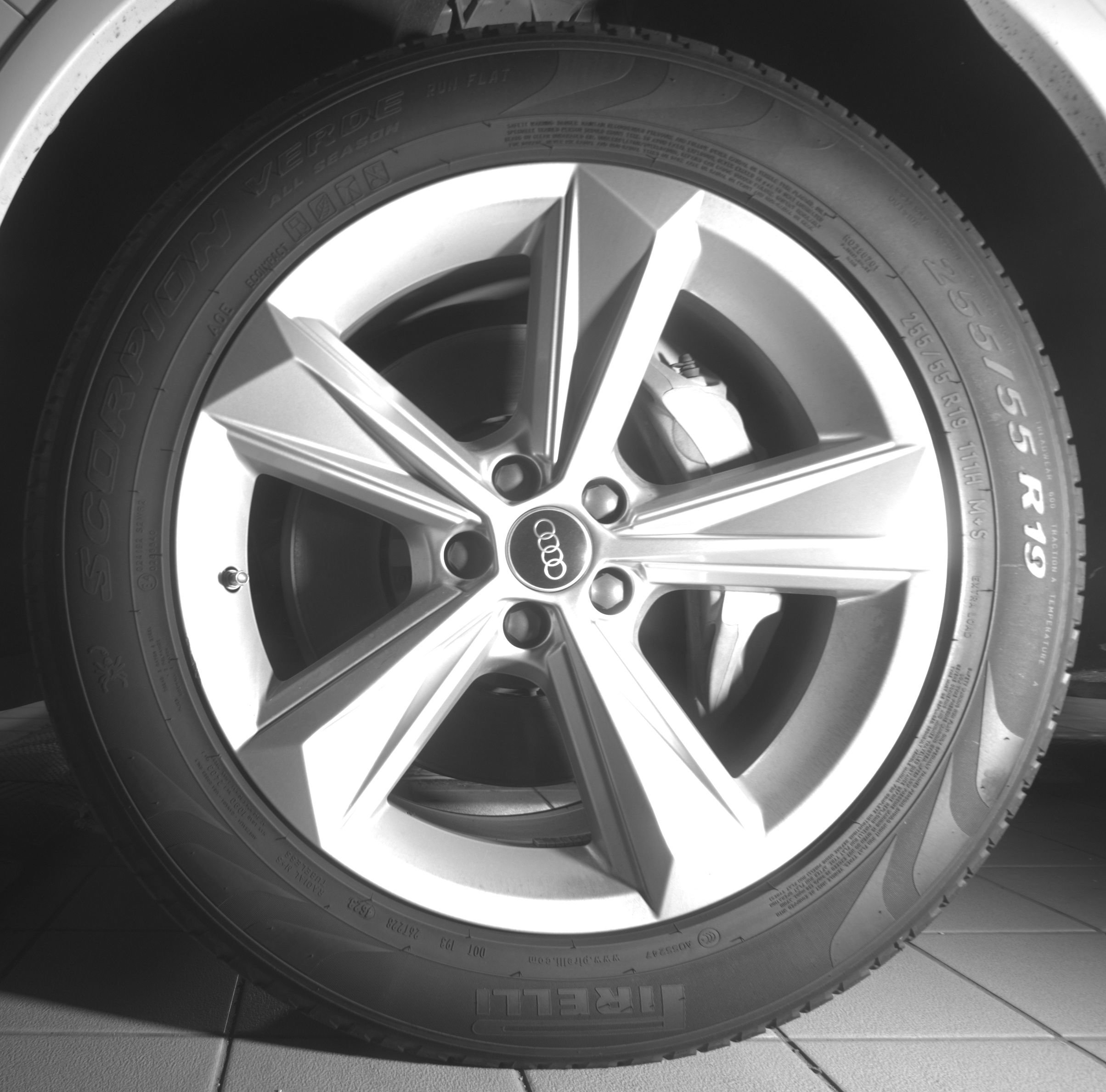 Certified 2025 Audi Q7 2.0T Premium w/ Convenience Package AWD/4WD image 9