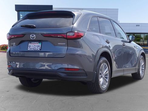 Used 2024 MAZDA CX-90 Plug-In Hybrid w/ Preferred AWD/4WD image 4