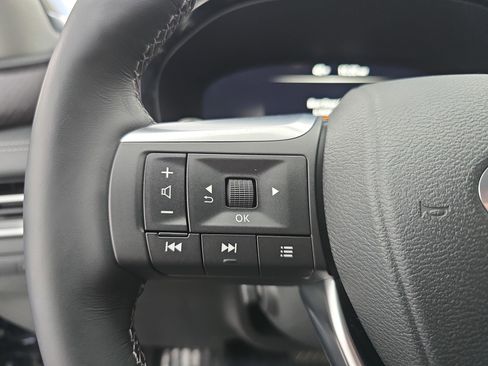 Used 2023 INFINITI QX60 Sensory w/ Vision Package image 18