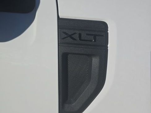Used 2025 Ford Maverick XLT w/ XLT Luxury Package AWD/4WD image 11