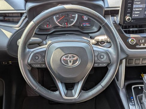 Used 2022 Toyota Corolla Cross LE FWD image 30