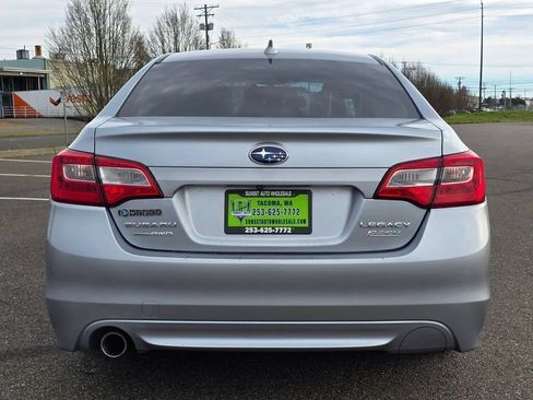 Used 2017 Subaru Legacy 2.5i Premium w/ Moonroof Package AWD/4WD image 4