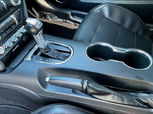 Used 2016 Ford Mustang GT Premium RWD image 17