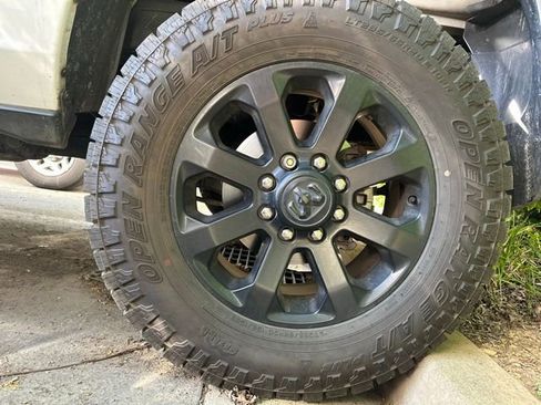 Used 2022 RAM 2500 Big Horn w/ Night Edition image 4