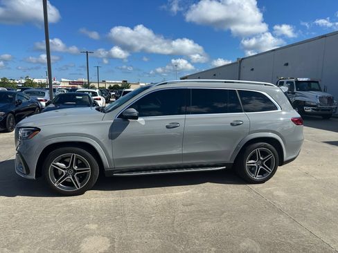 Used 2025 Mercedes-Benz GLS 450 4MATIC image 15