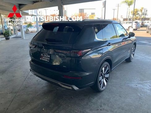 New 2026 Mitsubishi Outlander SEL FWD image 3