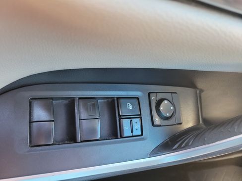Used 2019 Toyota RAV4 Adventure AWD/4WD image 21