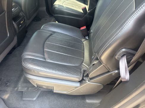 Used 2013 GMC Acadia Denali AWD/4WD image 10