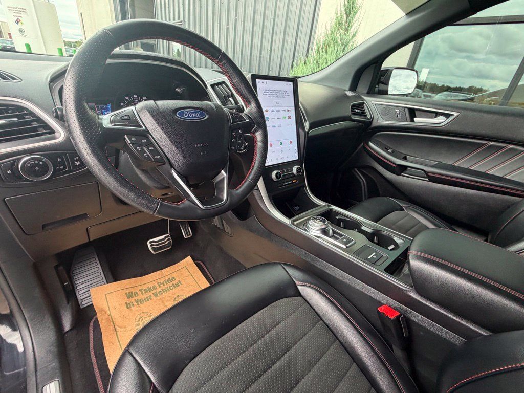 Used 2024 Ford Edge ST-Line AWD/4WD image 11