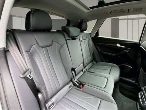 Used 2025 Audi Q5 2.0T Premium Plus w/ Premium Plus Package AWD/4WD image 25