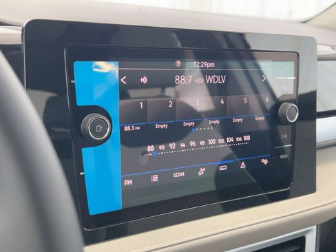 New 2026 Volkswagen Taos SE image 24