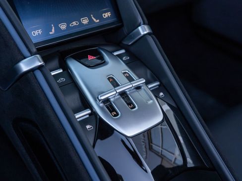 New 2024 Ferrari Roma Spider image 40