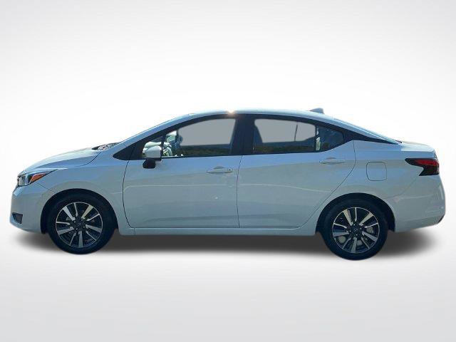 Used 2024 Nissan Versa SV FWD image 4