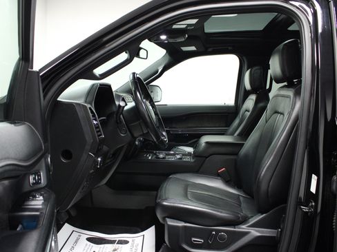 Used 2018 Ford Expedition Limited AWD/4WD image 12