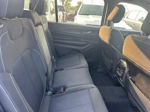 Used 2024 Jeep Grand Cherokee L Laredo AWD/4WD image 8