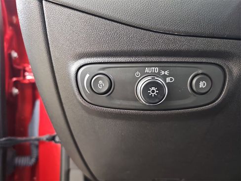 Certified 2023 Chevrolet Equinox Premier w/ LPO, Floor Liner Package image 30