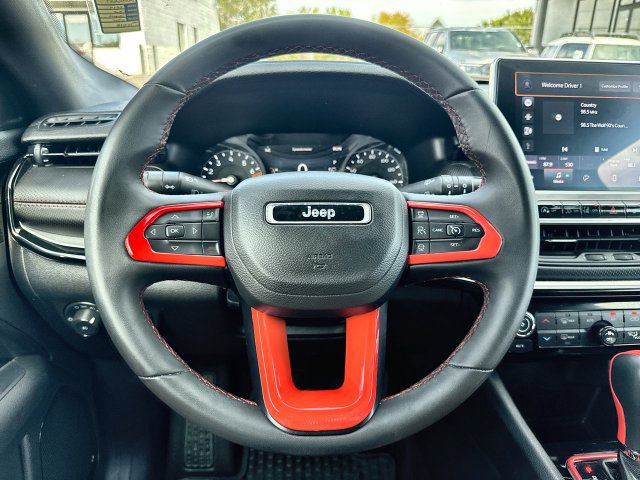Used 2024 Jeep Compass Trailhawk AWD/4WD image 14
