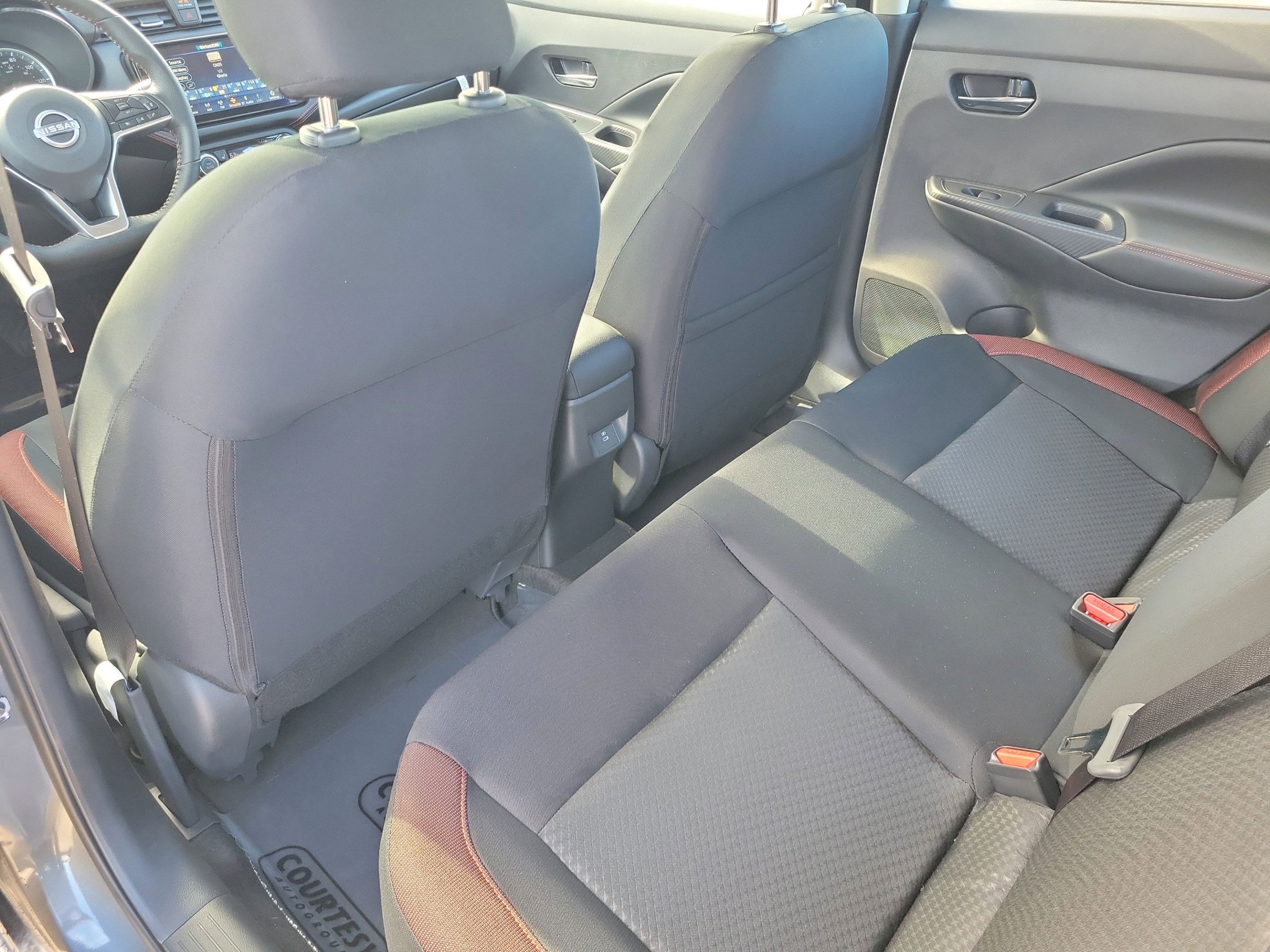 New 2025 Nissan Versa SR w/ Trunk Package FWD image 10
