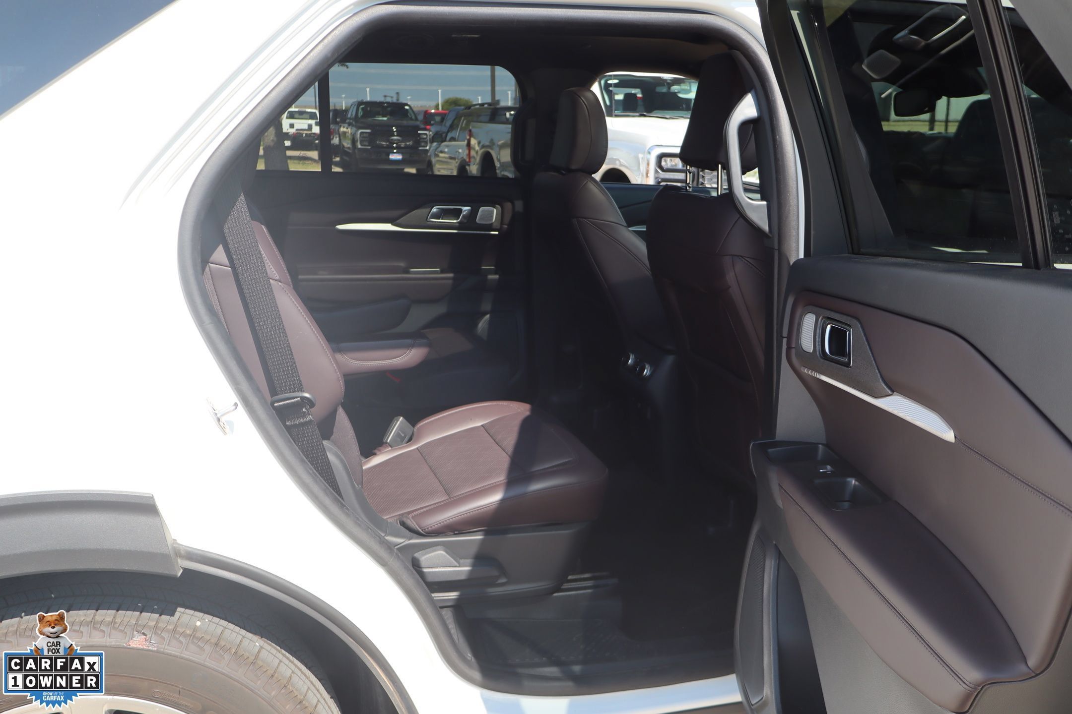 Certified 2025 Ford Explorer Platinum RWD image 31