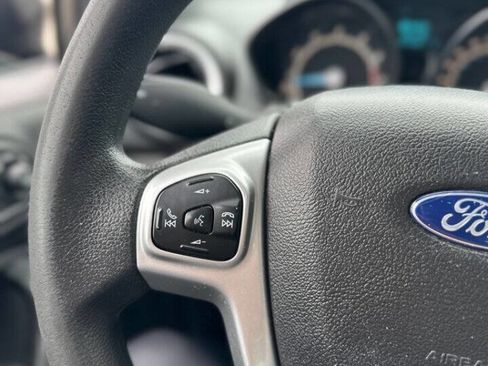 Used 2018 Ford Fiesta SE image 28