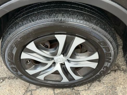 Used 2017 Toyota RAV4 LE w/ Carpet Mat Package image 33