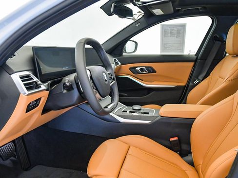 Used 2025 BMW 330i xDrive Sedan w/ Convenience Package image 18