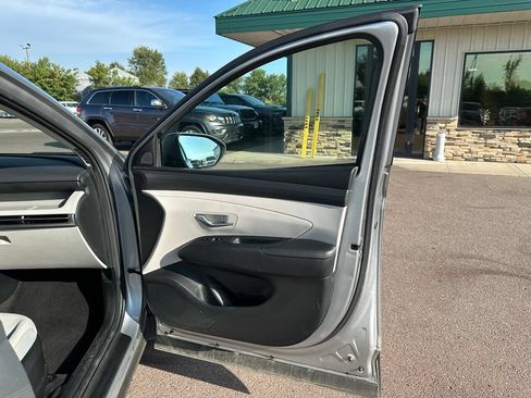 Used 2025 Hyundai Tucson SEL FWD image 29