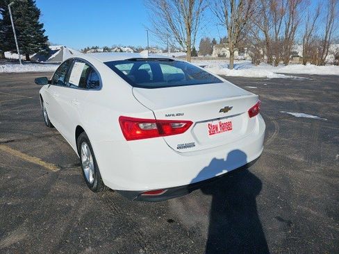 Used 2023 Chevrolet Malibu LT image 3