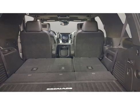 Used 2016 Cadillac Escalade Platinum AWD/4WD image 24
