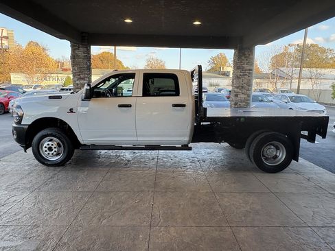 Used 2023 RAM 3500 Tradesman AWD/4WD image 11
