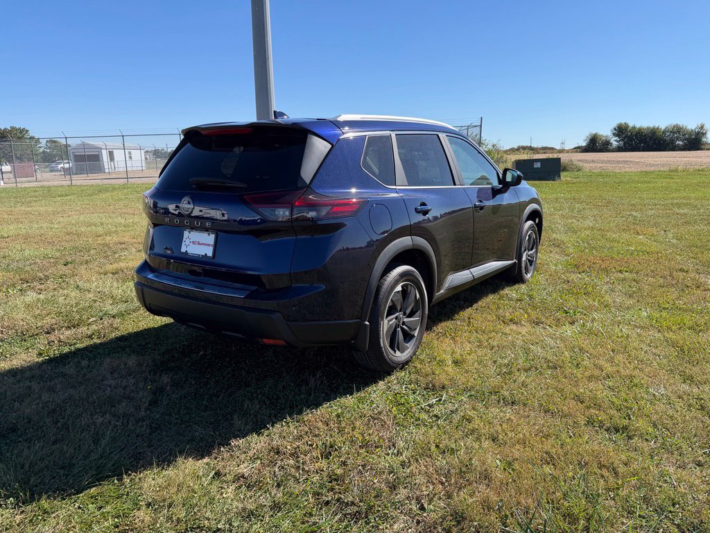 Certified 2026 Nissan Rogue SV w/ SV Premium Package FWD image 5