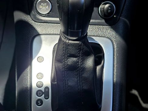 Used 2014 Volkswagen Tiguan SEL FWD image 36
