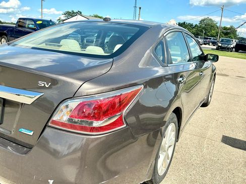Used 2014 Nissan Altima 2.5 SV FWD image 24