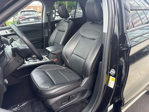 Used 2024 Ford Explorer Limited w/ Limited Technology Package AWD/4WD image 8