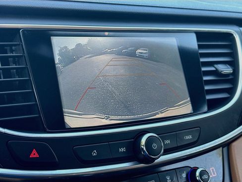 Used 2018 Buick LaCrosse Essence FWD image 14