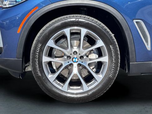 Used 2019 BMW X5 xDrive40i w/ Executive Package AWD/4WD image 26