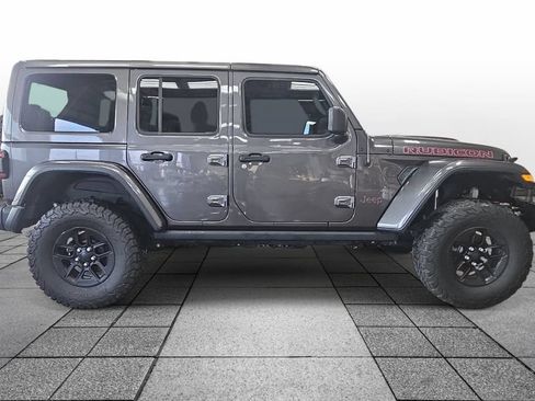 Used 2018 Jeep Wrangler Unlimited Rubicon AWD/4WD image 4