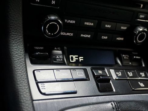 Used 2019 Porsche 718 Cayman RWD image 25
