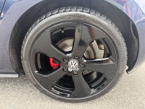 Used 2015 Volkswagen GTI S FWD image 12