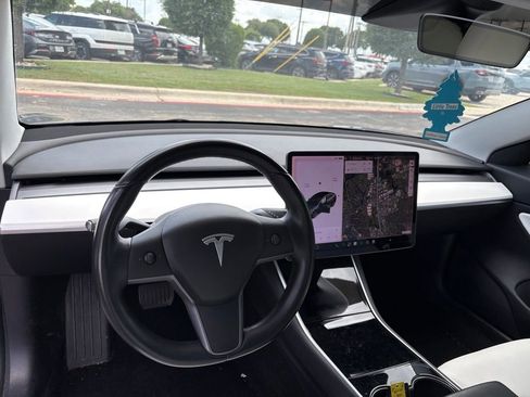 Used 2019 Tesla Model 3 Long Range AWD/4WD image 9