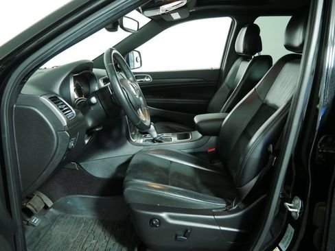 Certified 2017 Jeep Grand Cherokee Altitude AWD/4WD image 19