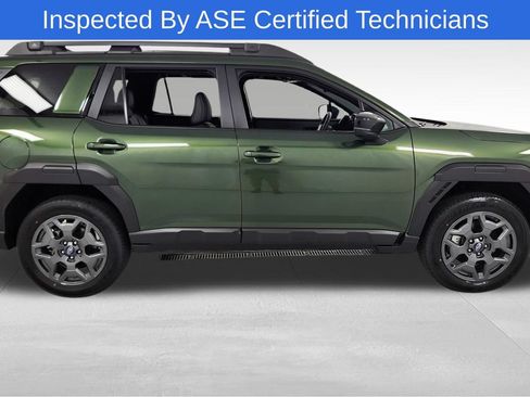 Used 2026 Subaru Outback Premium AWD/4WD image 2