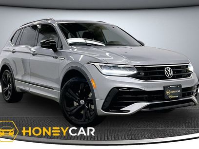Used 2023 Volkswagen Tiguan SE R-Line