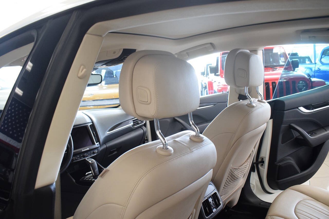 Used 2020 Maserati Levante S AWD/4WD image 42