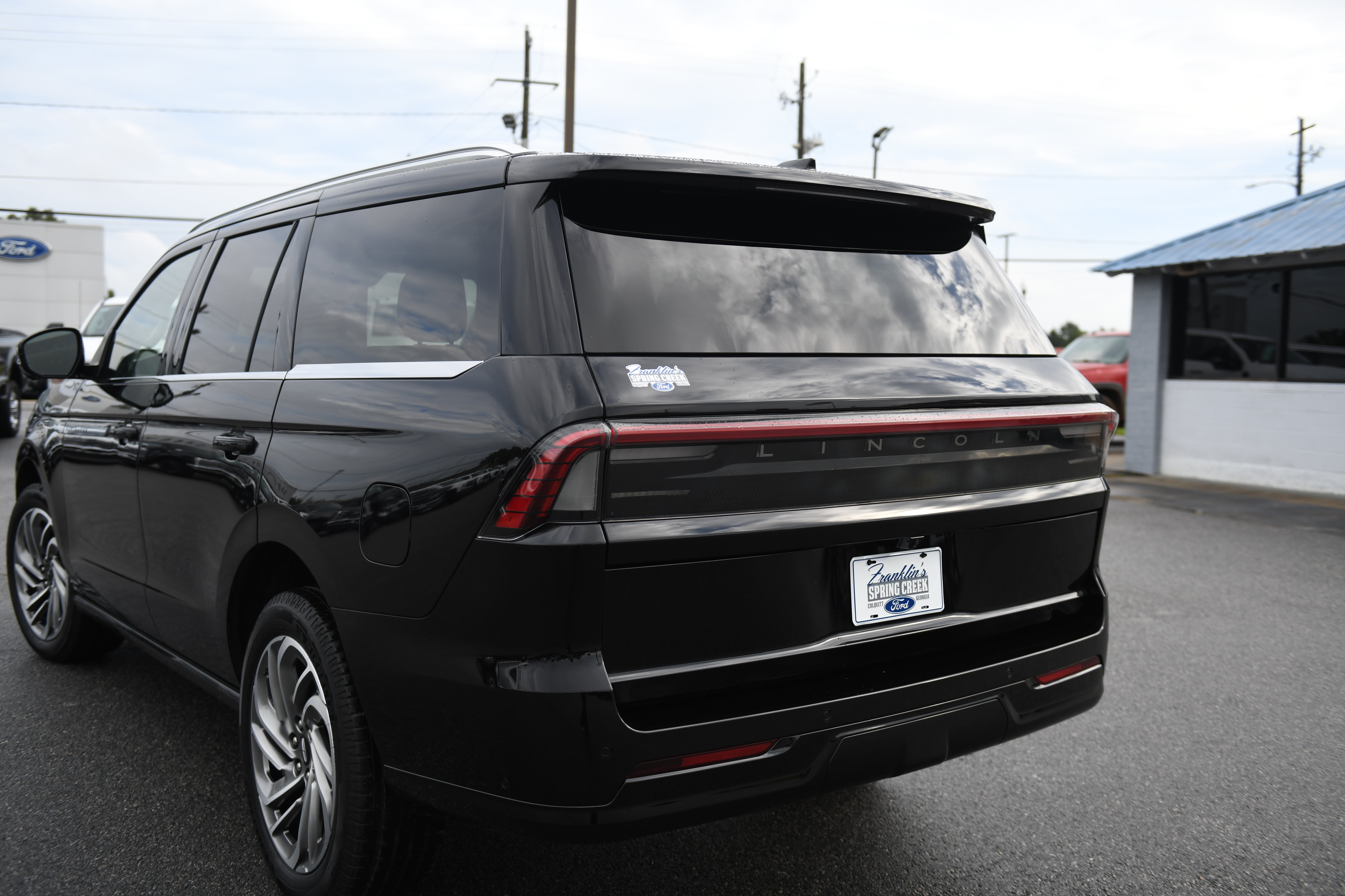 Used 2025 Lincoln Navigator Reserve AWD/4WD image 10