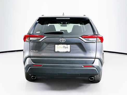 Used 2025 Toyota RAV4 XLE FWD image 7
