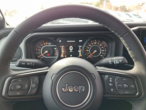 New 2026 Jeep Gladiator Sport image 17